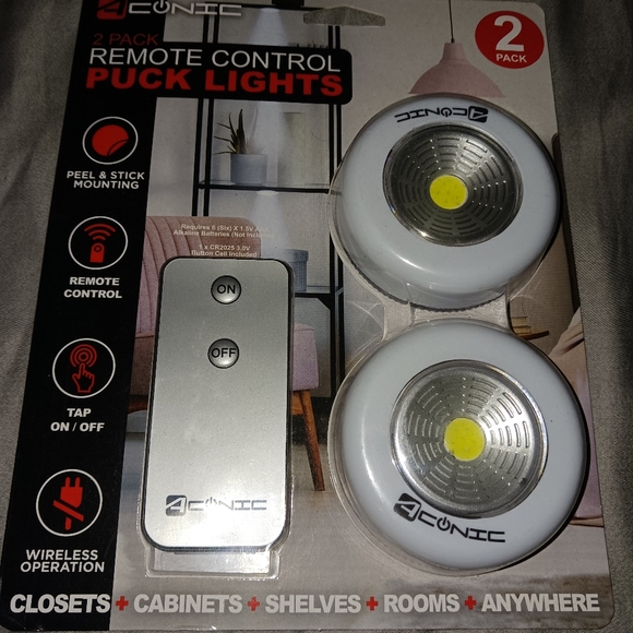 NEW! 2 PACKS OF PUCK LIGHTS W/ REMOTE CONTROL (4 TOTAL) - Picture 2 of 5